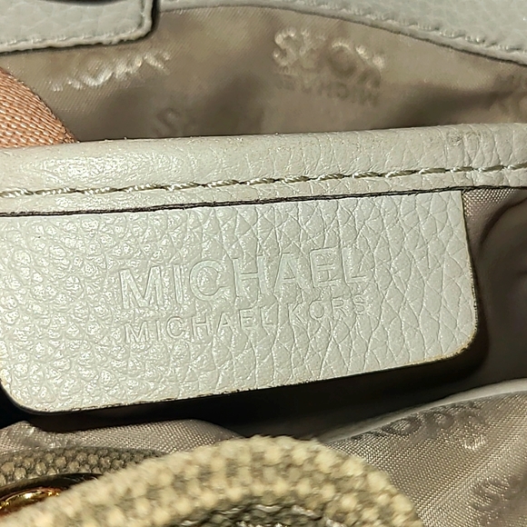 Michael Kors Gansevoort Satchel canvas with white trim - Picture 14 of 15